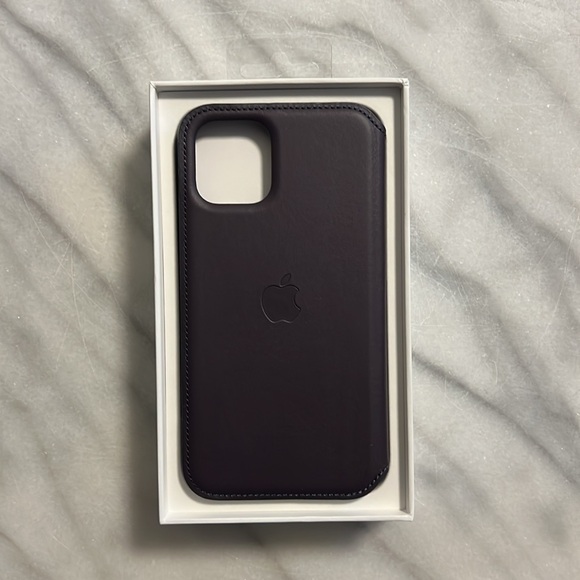 iPhone 11 Pro Leather Folio Augergine (Brand New) - Picture 3 of 8